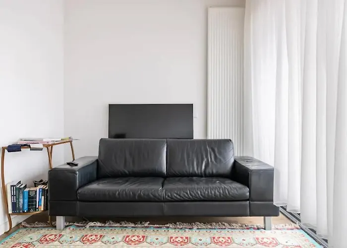 4-bedroom- Located- 120 Sqr Meter Lejlighed