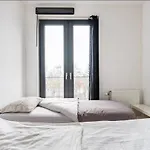 4-bedroom- Located- 120 Sqr Meter Apartmán Amsterdam