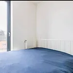 Lägenhet 4-bedroom- Located- 120 Sqr Meter