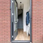 4-bedroom- Located- 120 Sqr Meter Lägenhet *