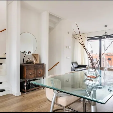 4-bedroom- Central Located- 120 Sqr Meter Appartement *