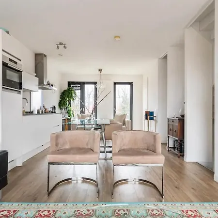 4-bedroom- Central Located- 120 Sqr Meter Appartement Amsterdam