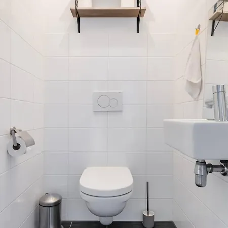 4-bedroom- Central Located- 120 Sqr Meter Appartement *